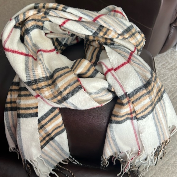 Tartan plaid winter scarf - Picture 1 of 4